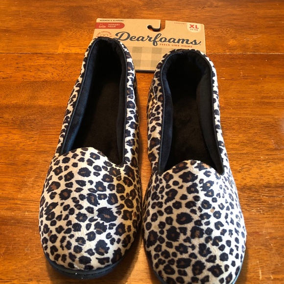dearfoams Shoes - Dear foams Velour Closed back slippers Cheetah